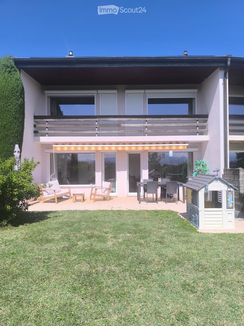 Maison mitoyenne avec jardin à Echandens (1)