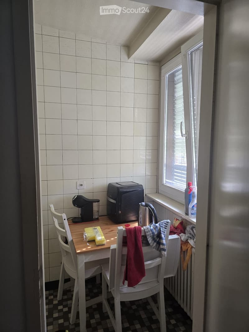 Studio lumineux de 27 m² au centre de Genève (5)