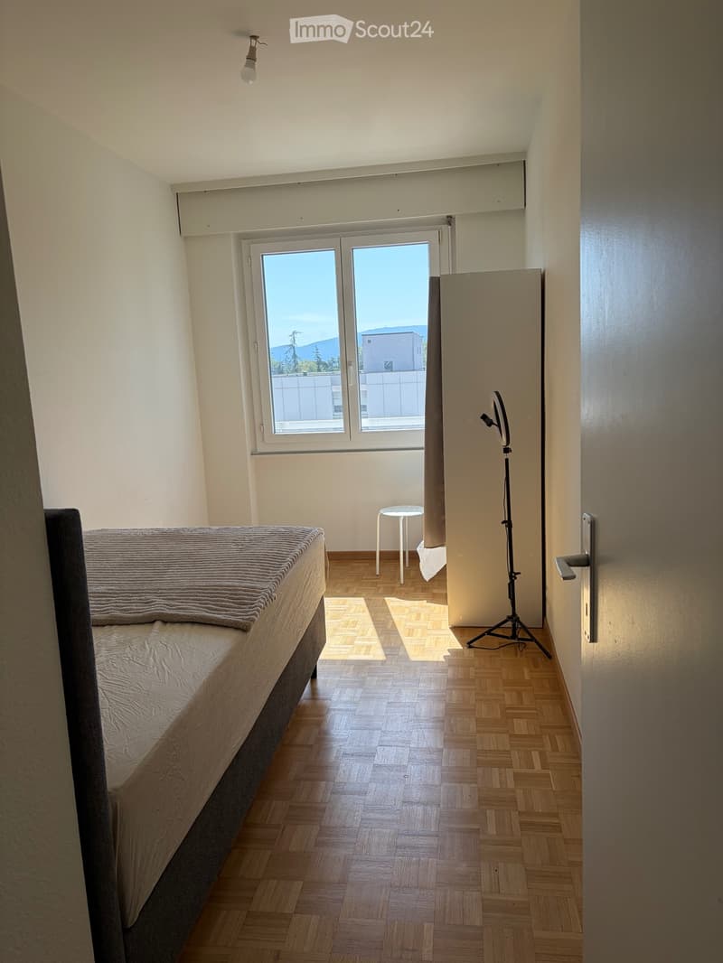 Chambre meublée à louer à Versoix, charges et Wi-Fi compris (2)