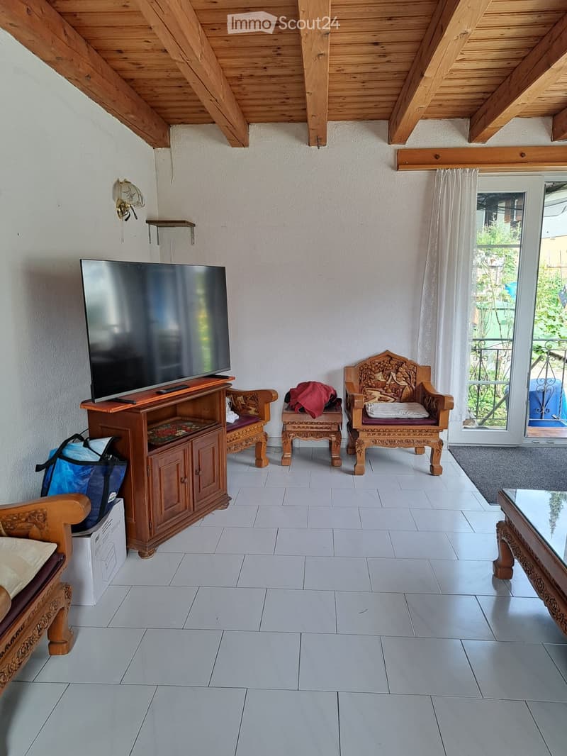Spacieux appartement meublé avec jardin à Sonceboz (1)