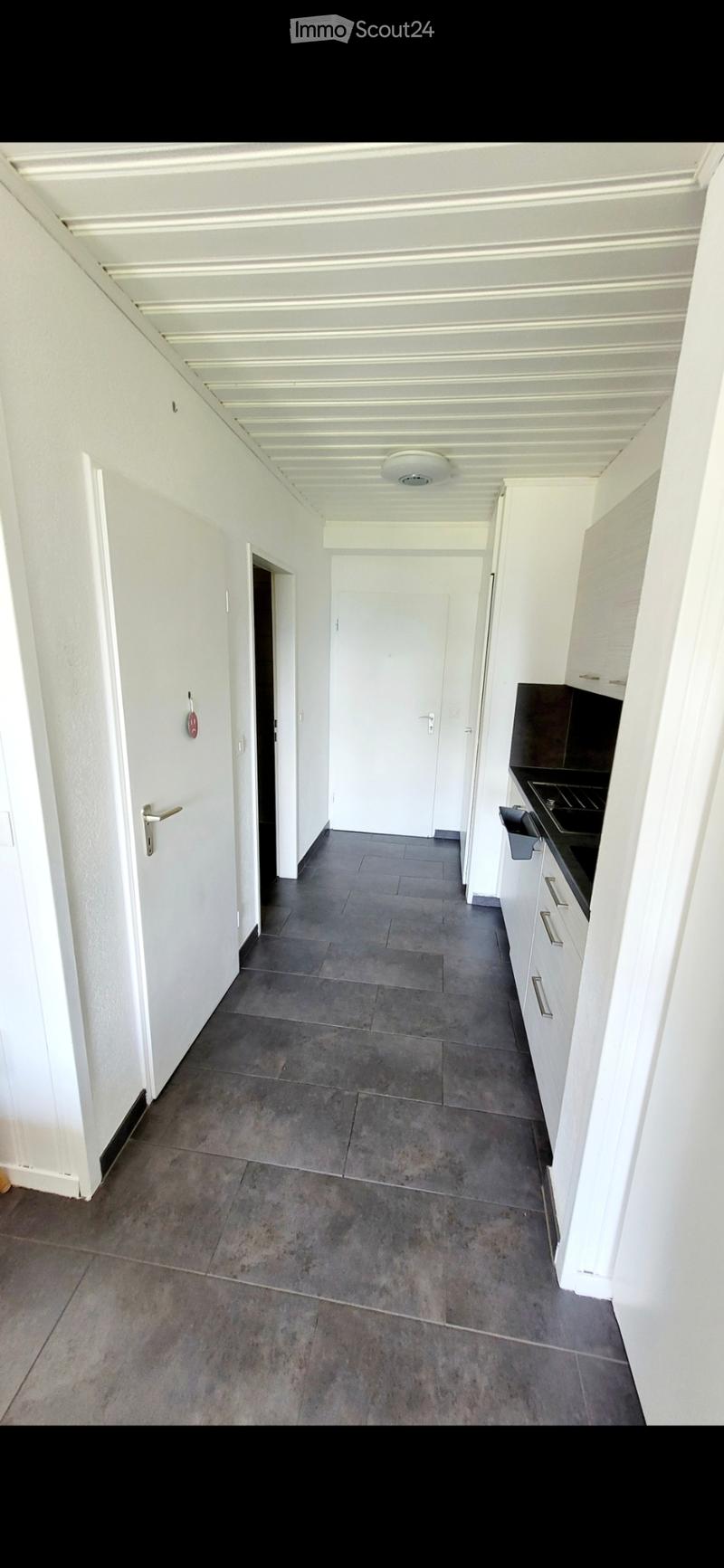 Studio à louer à l'année à Crans-Montana ; centre (2)