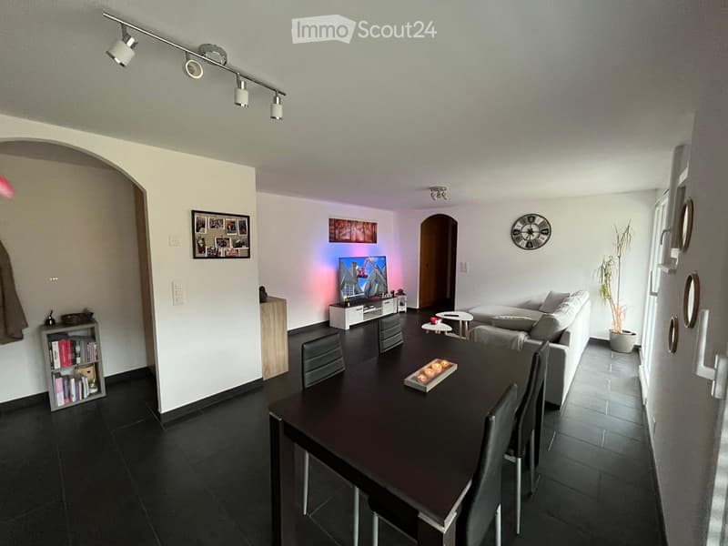 Très bel appartement 2pc 1/2 au rez avec terrasse et pelouse (5)