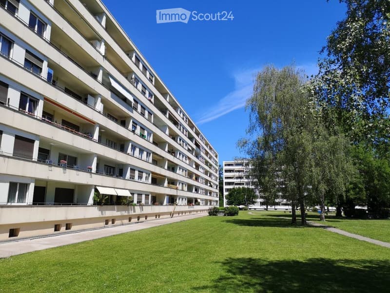 Appartement de 3,5 pièces, 3ème étage, 69 m2, balcon 11 m2 (1)
