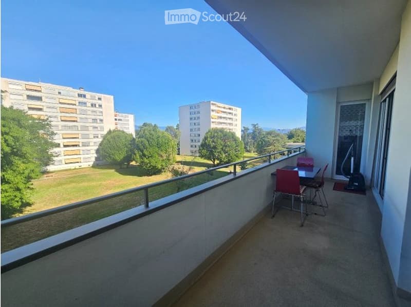 Appartement de 3,5 pièces, 3ème étage, 69 m2, balcon 11 m2 (10)