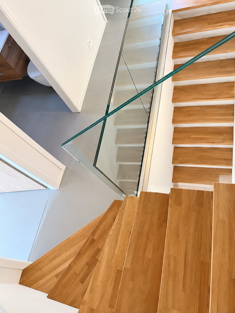 Triplex 5,5 pièces de 193m2 de 2024. Idéalement situé ! (5)