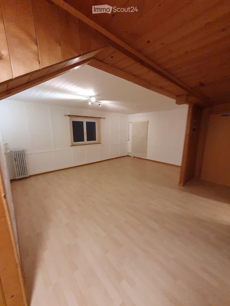 Ruhige 2.5 Zimmerwohnung zu vermieten in Schiers (3)
