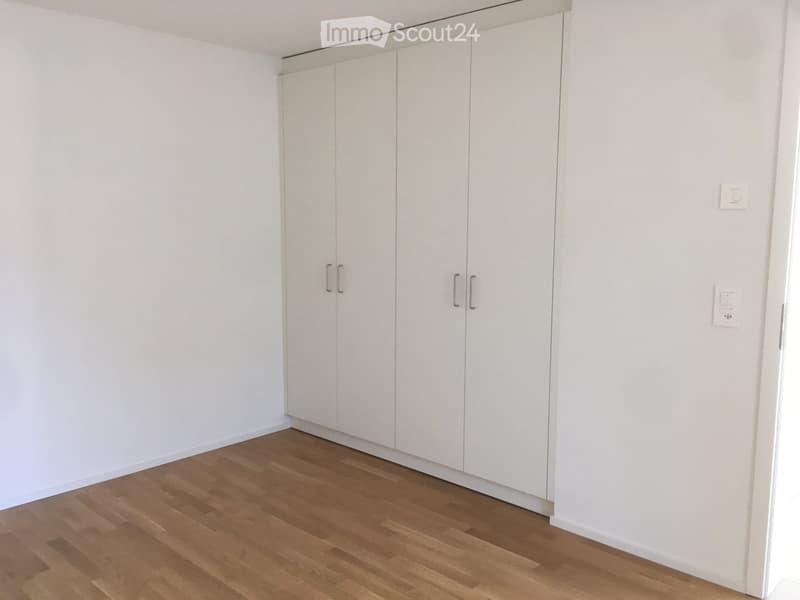 Appartement récent de 2,5 pièces avec vue sur les montagnes (3)