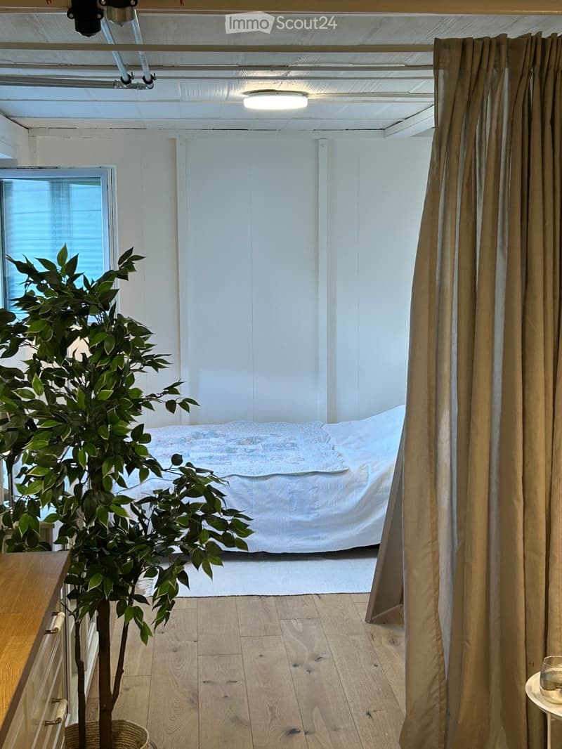 Möblierte Kleinw 30m2 mit 10m2 Sitzplatz. Top Lage! Am Wald! (9)