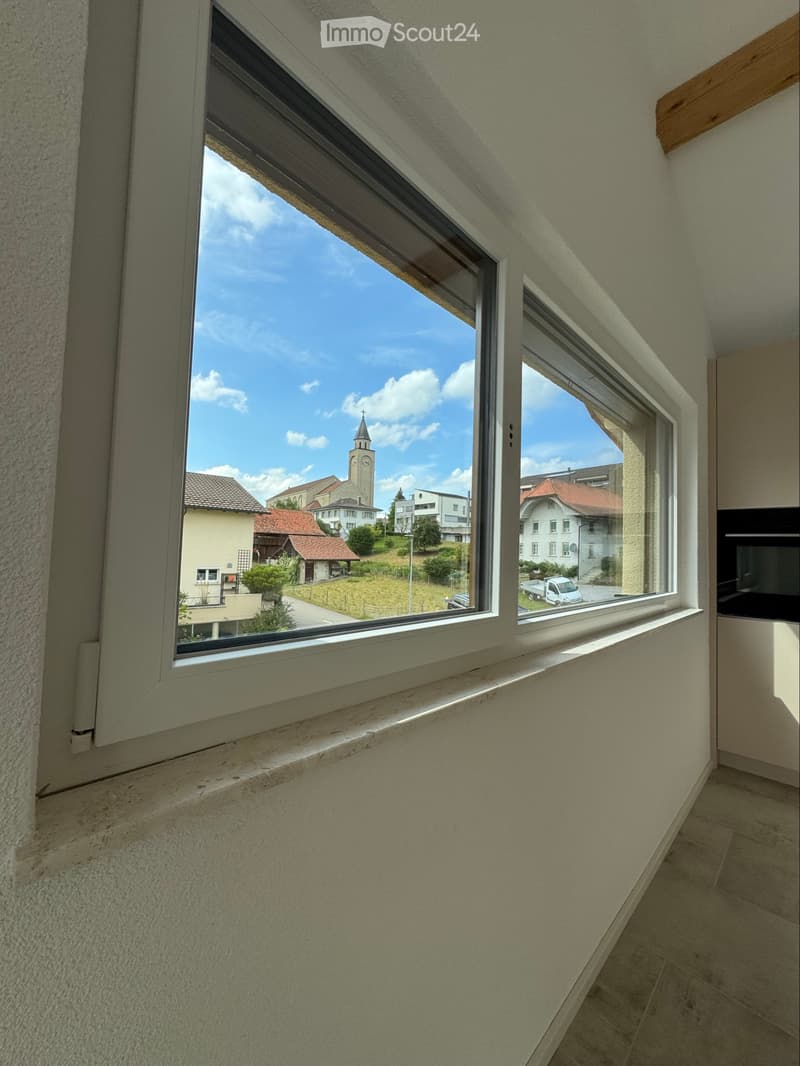 4½-Zimmer-Galeriewohnung in Wünnewil zu vermieten (2)
