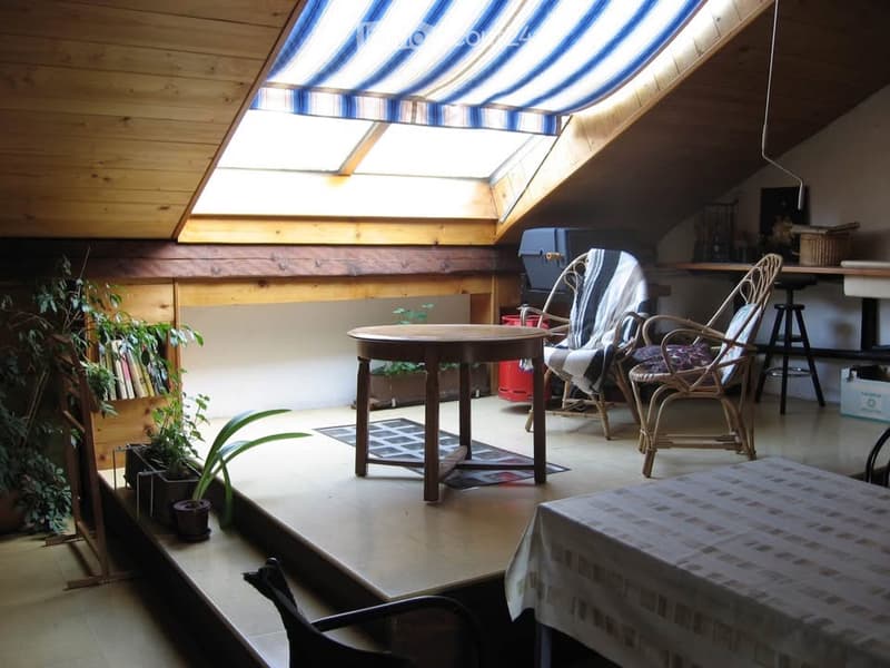 Triplex 5.5 pièces. 146 m² + espace sous combles de 45 m² (2)