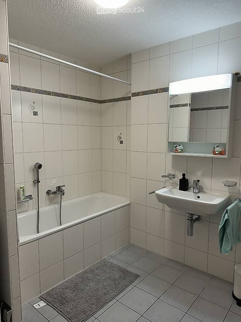 Colocation à Martigny avec entrée et salle de bain privée (4)