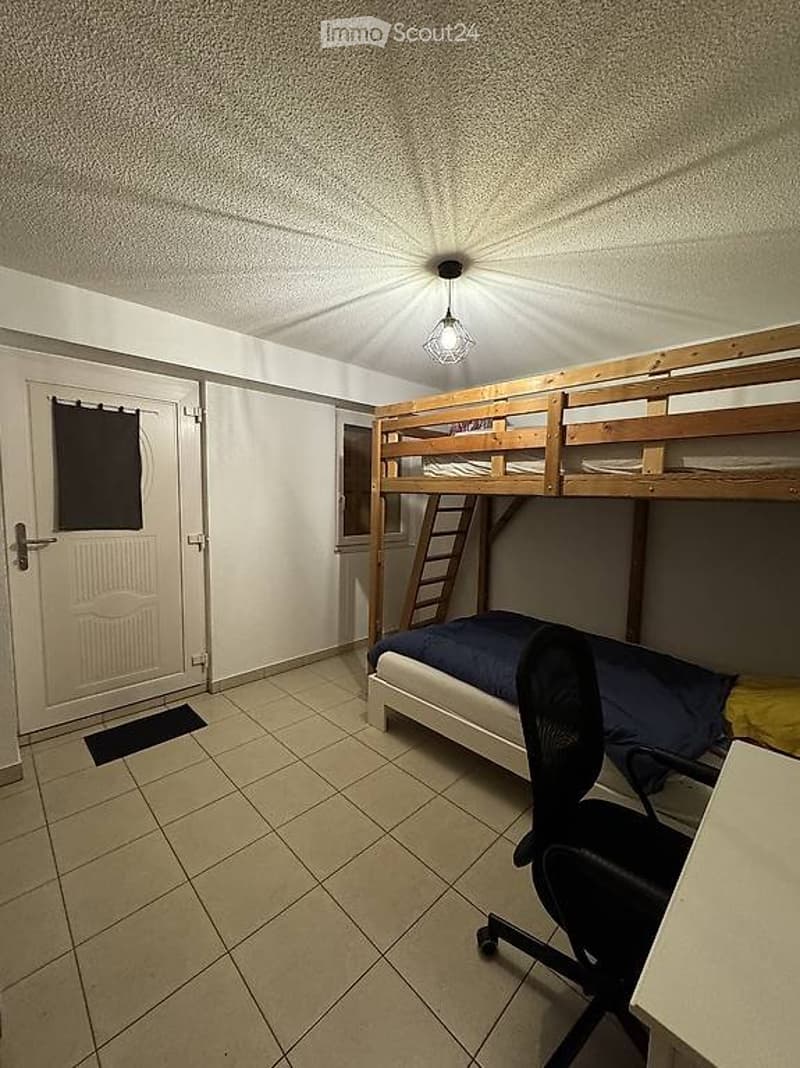 Colocation à Martigny avec entrée et salle de bain privée (2)