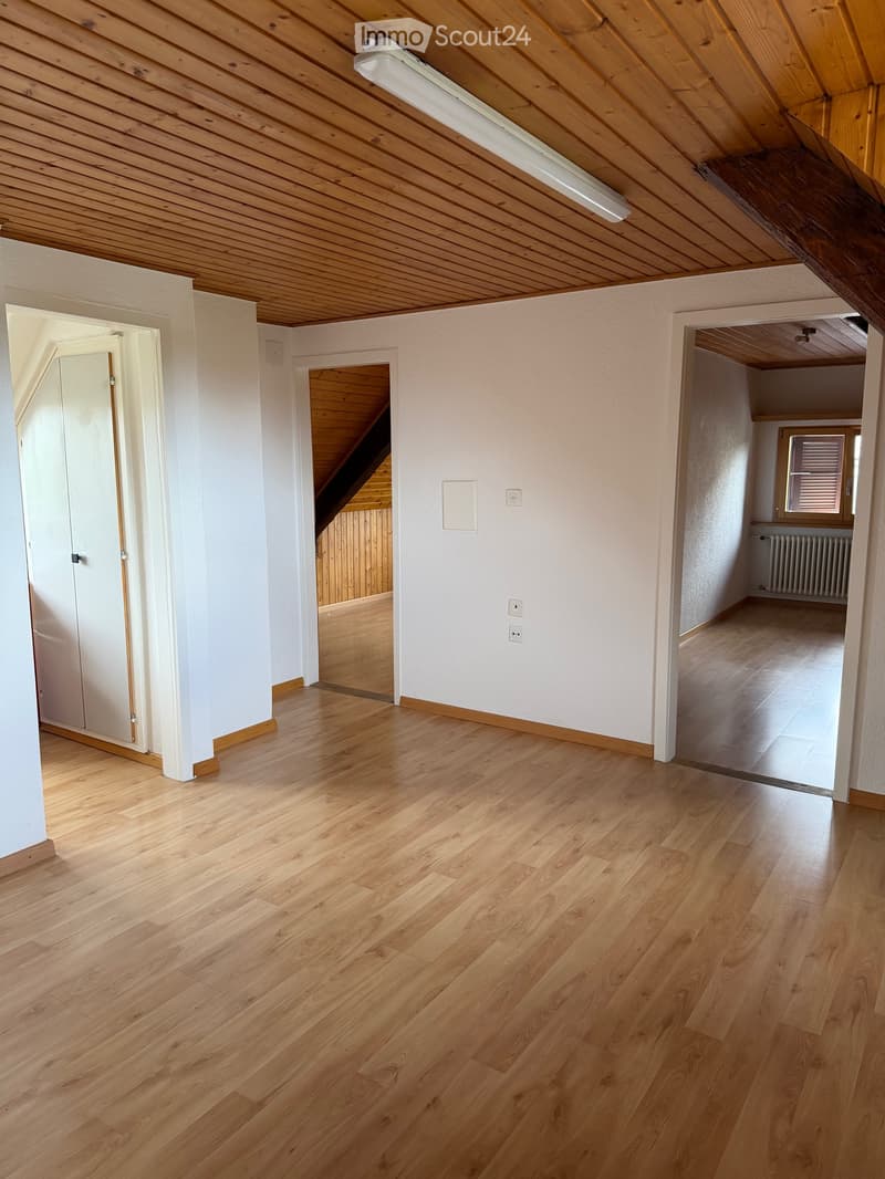 2 1/2 Zimmer Wohnung in Cordast (2)