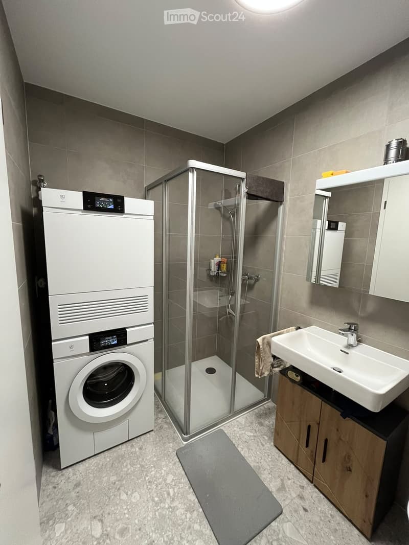 Appartement moderne à la gare de Sion avec place de parc (4)