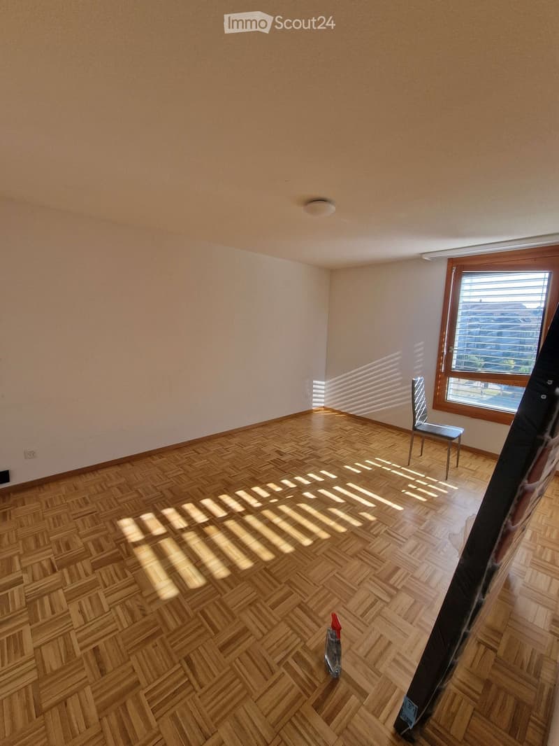 Grande chambre 17m2 à Bussigny-près-Lausanne (2)