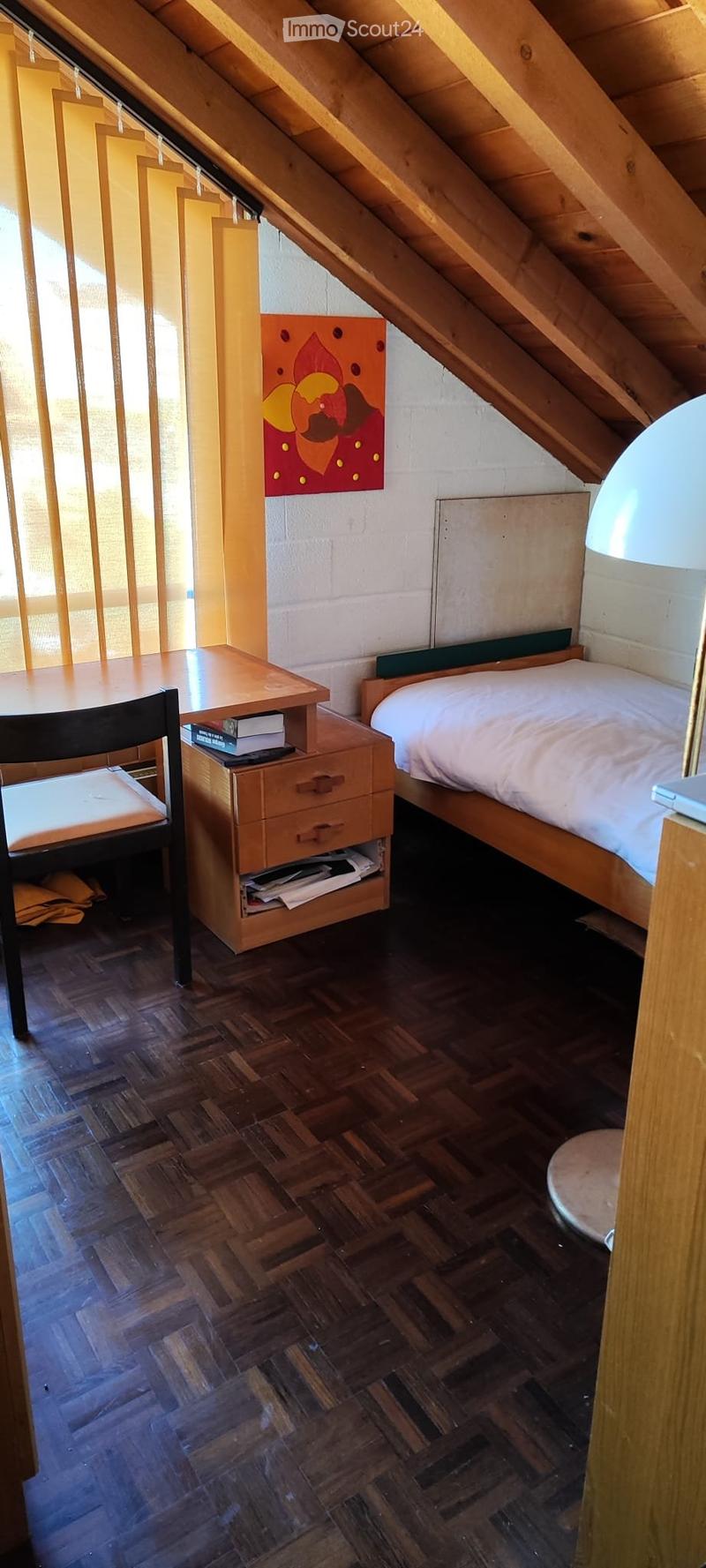 Colocation petite chambre meublée (1)