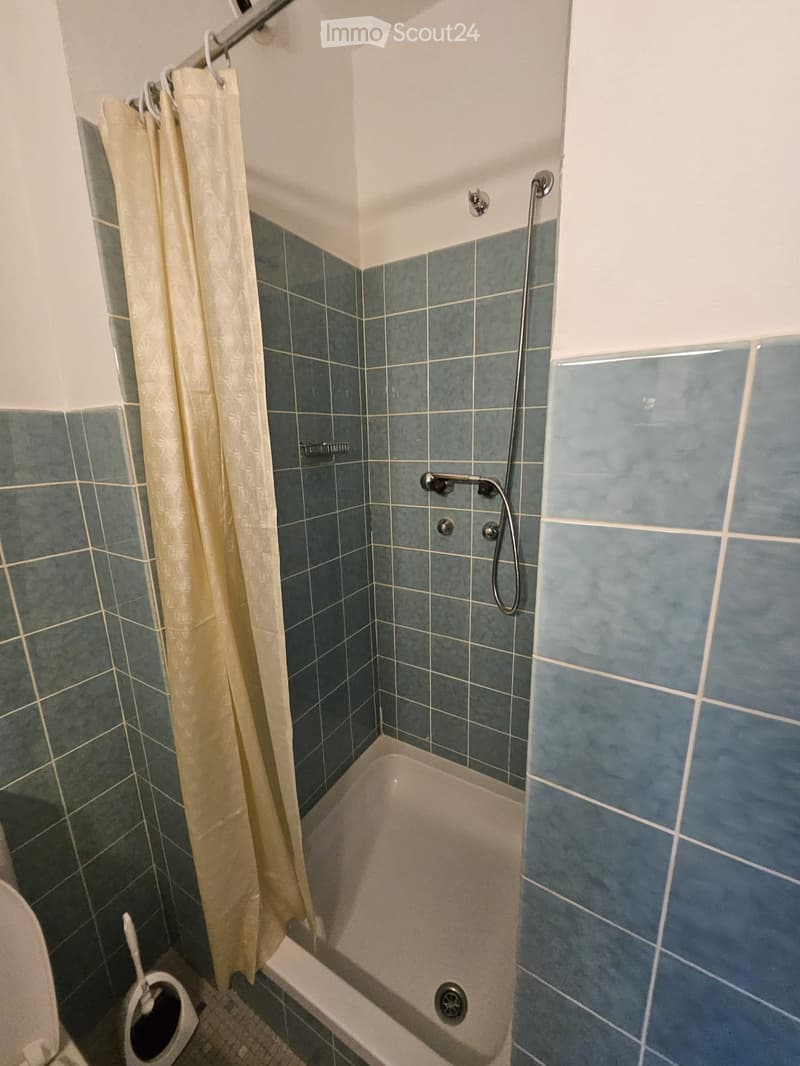 CHAMBRE MEUBLEE A LOUER A SIERRE (4)