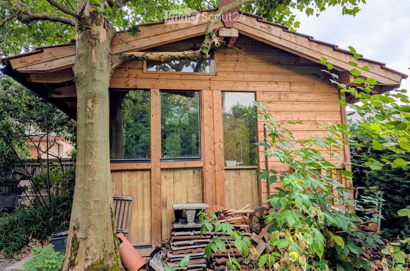 A louer cabanon meublé dans jardin privé à Ville La Grand. (2)