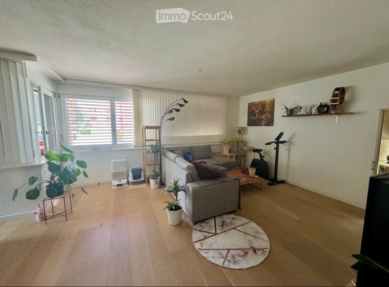 Spacieux 4.5p avec jardin privé à Conthey (2)