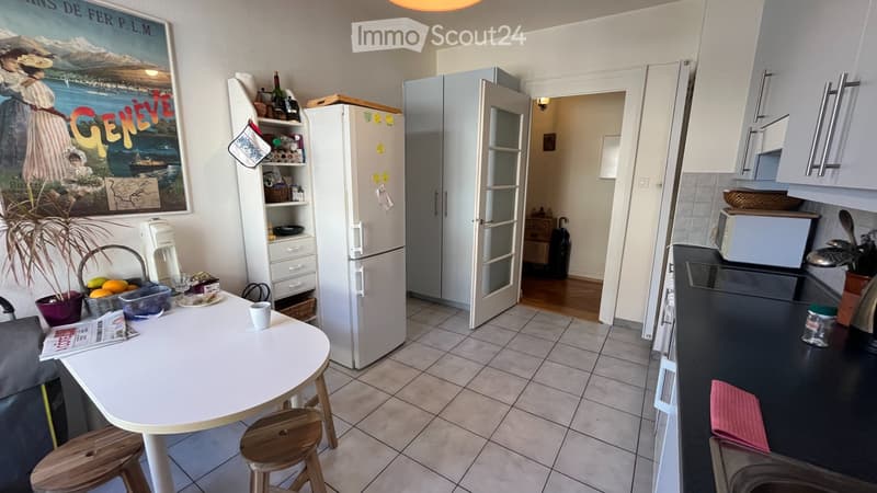 Chambre colocation 3 femmes - centre de Nyon (4)