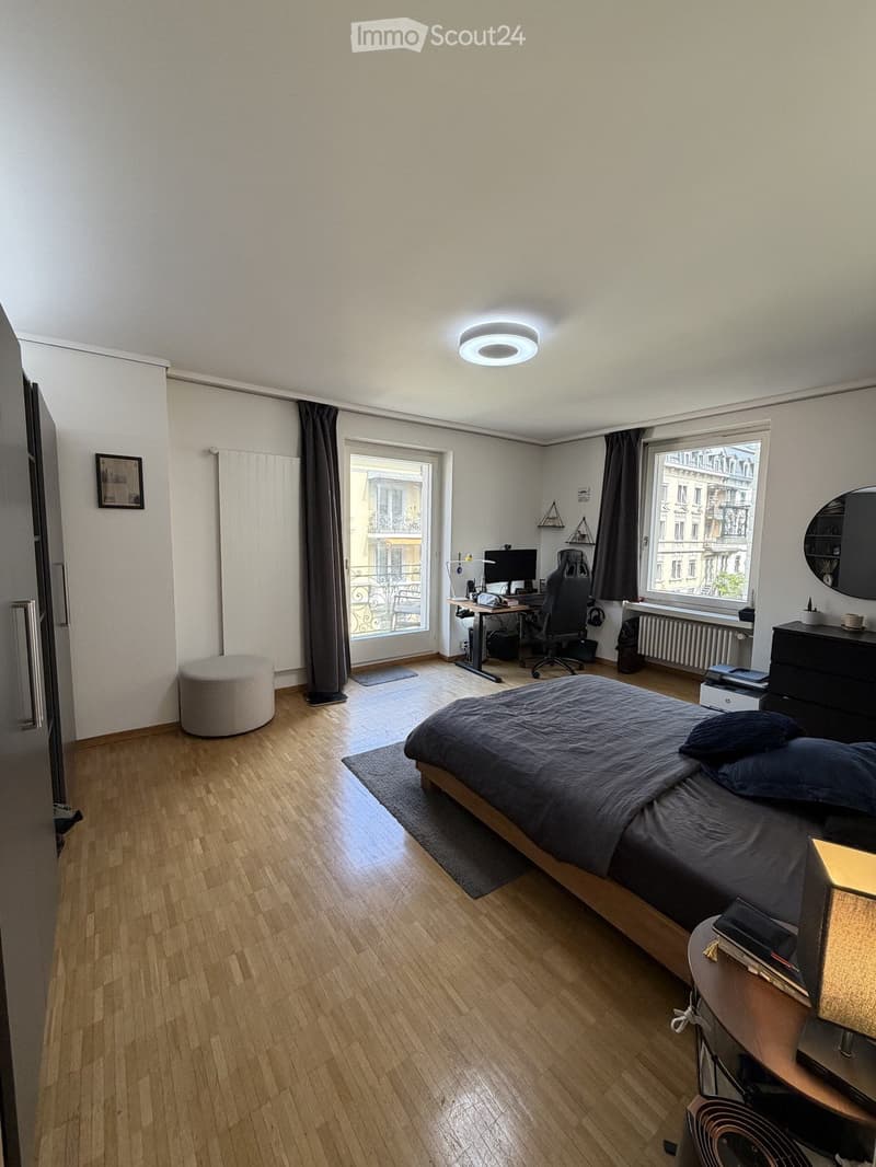 Grosszügige 3.5 Zimmerwohnung mit zwei Balkonen in Hottingen (5)