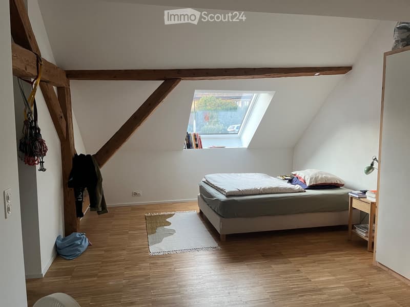 Unité avec salle de bain privé de 49m2 et 130m2 espaces (3)