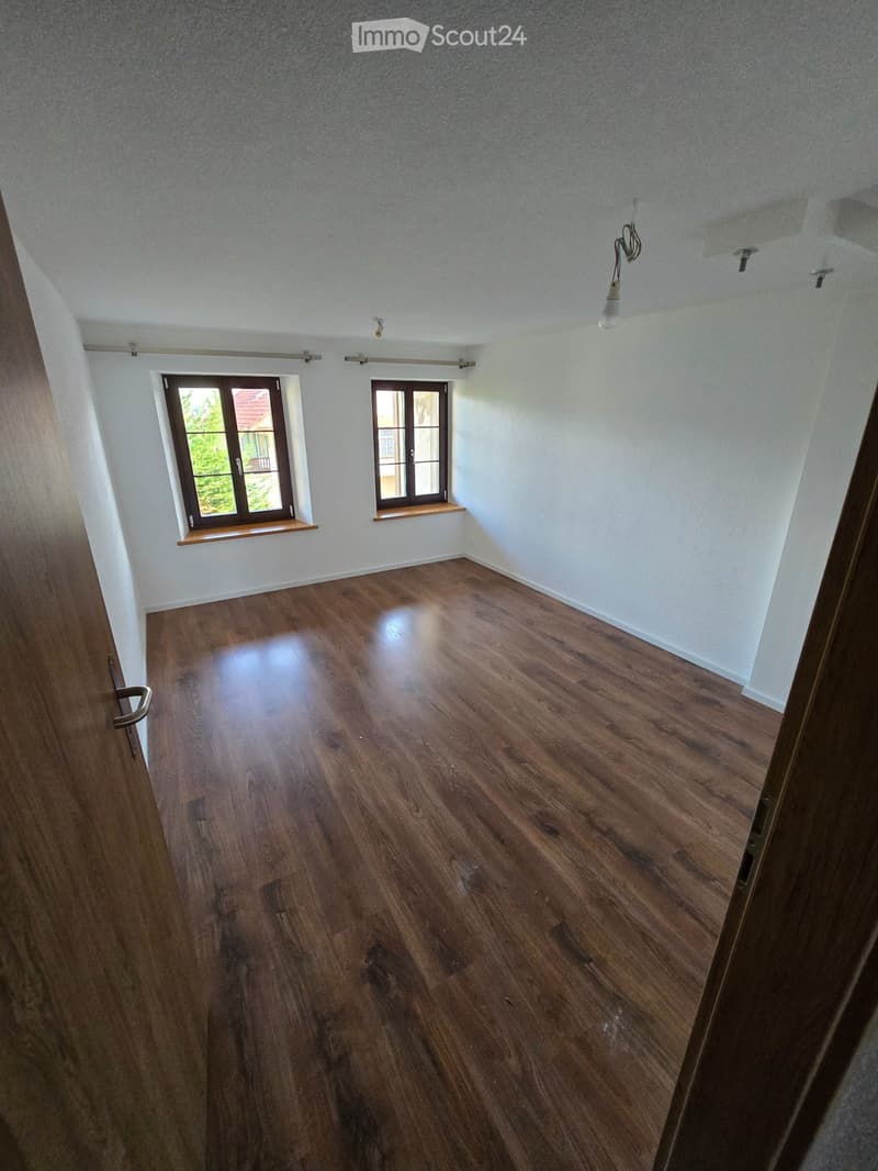 Appartement avec cachet de 215 m2 disponible de suite (3)