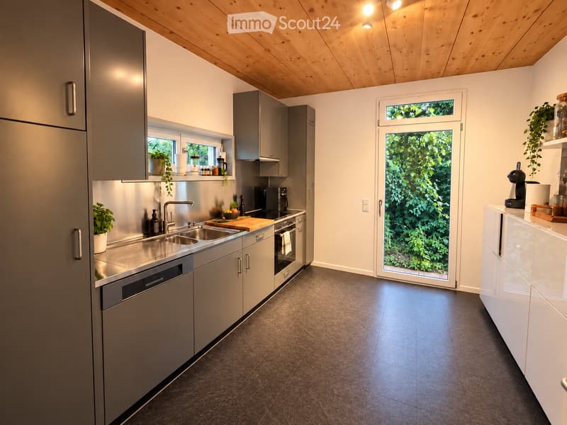 6.5-Zimmer-Doppelhaushälfte mit Garten in Münchenbuchsee (3)