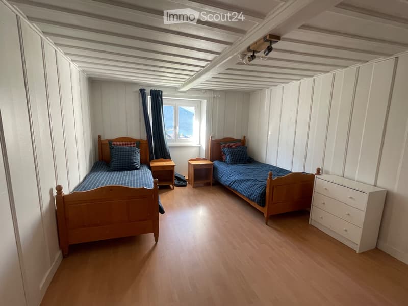 Chalet alpin au charme rustique, situé au cur de Vollèges (3)