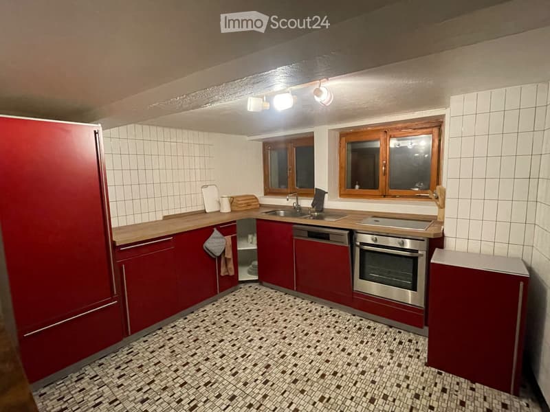 Chalet alpin au charme rustique, situé au cur de Vollèges (4)