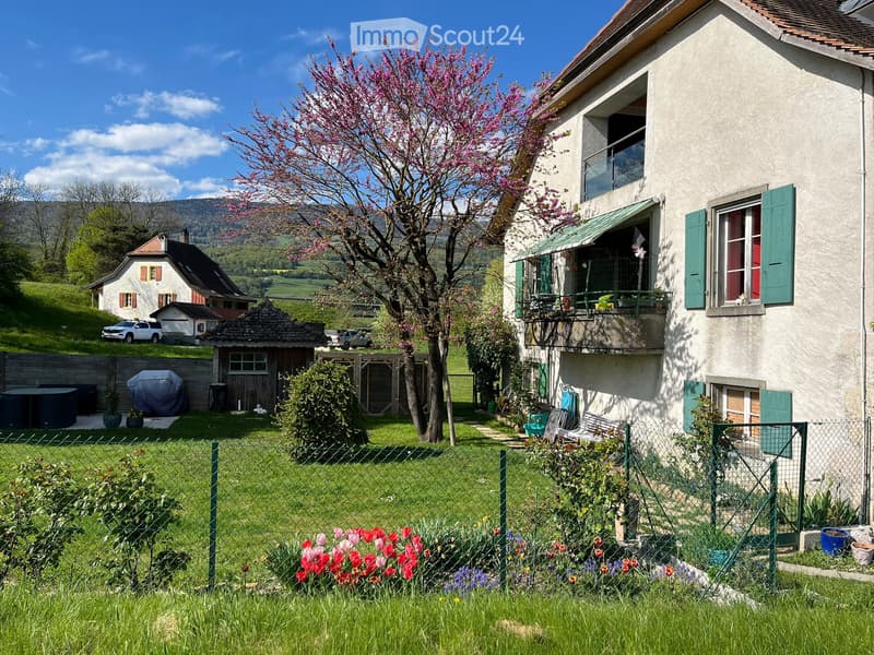 Spacieux appartement de 4,5 pièces, 120m2 (1)