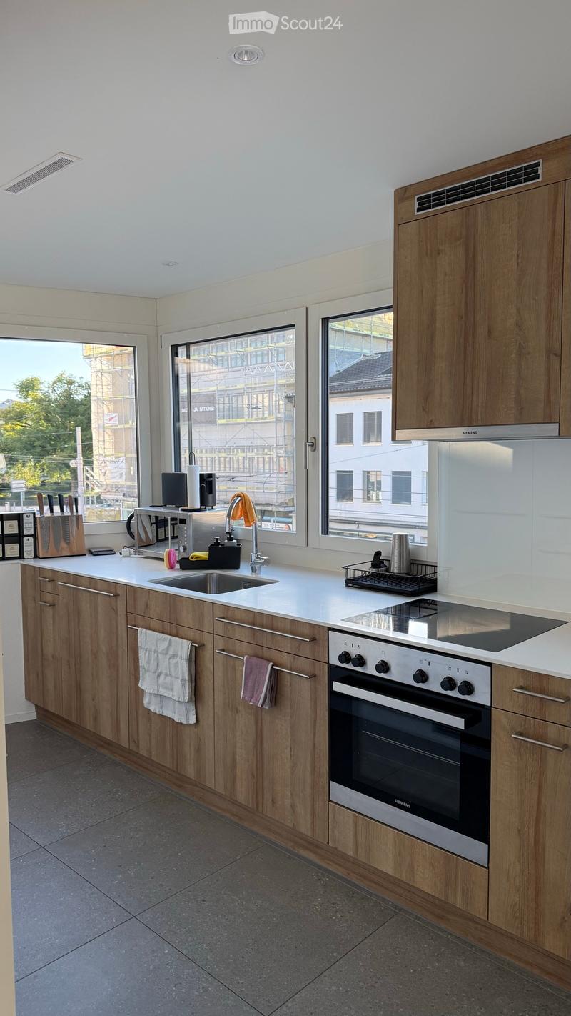 Room in shared flat available in Zürich from now (3)
