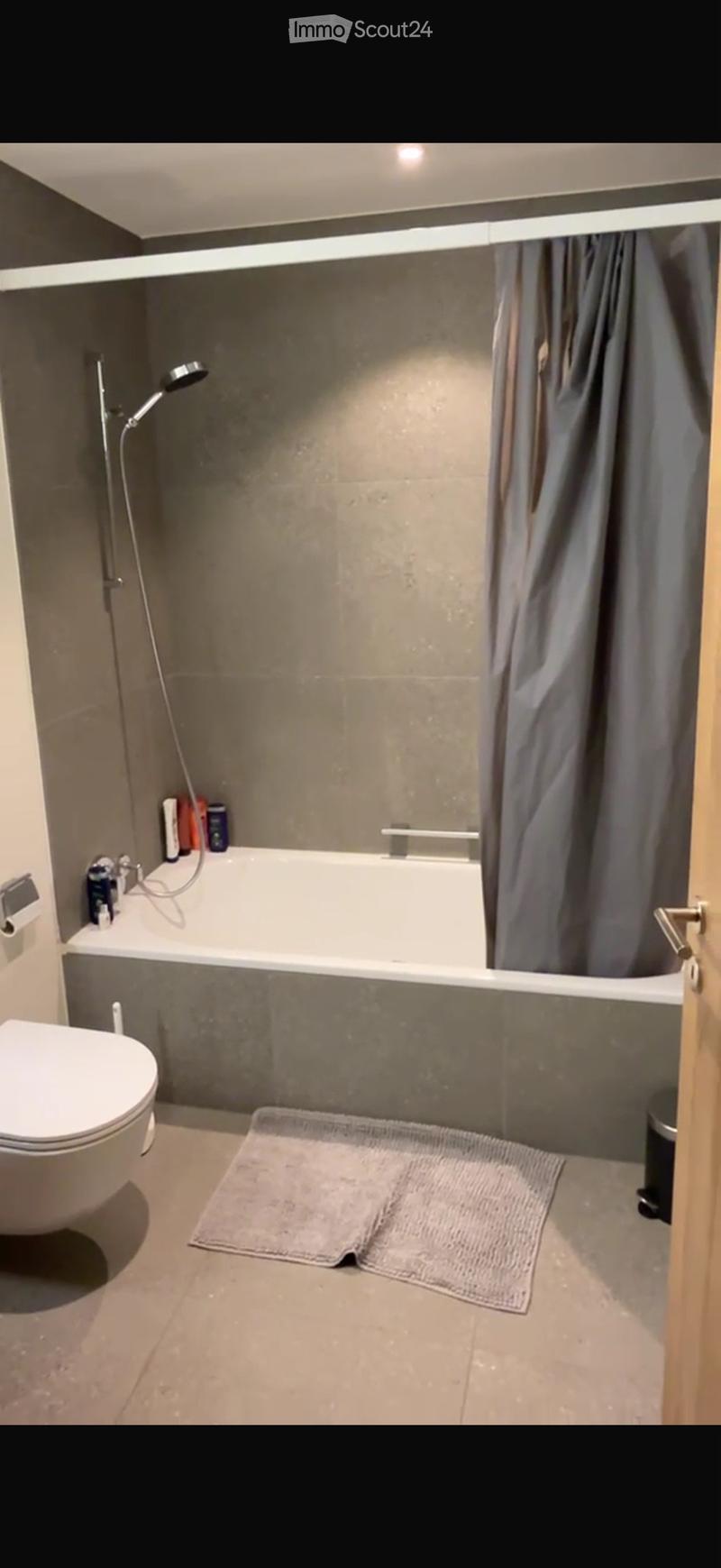 Room in shared flat available in Zürich from now (5)