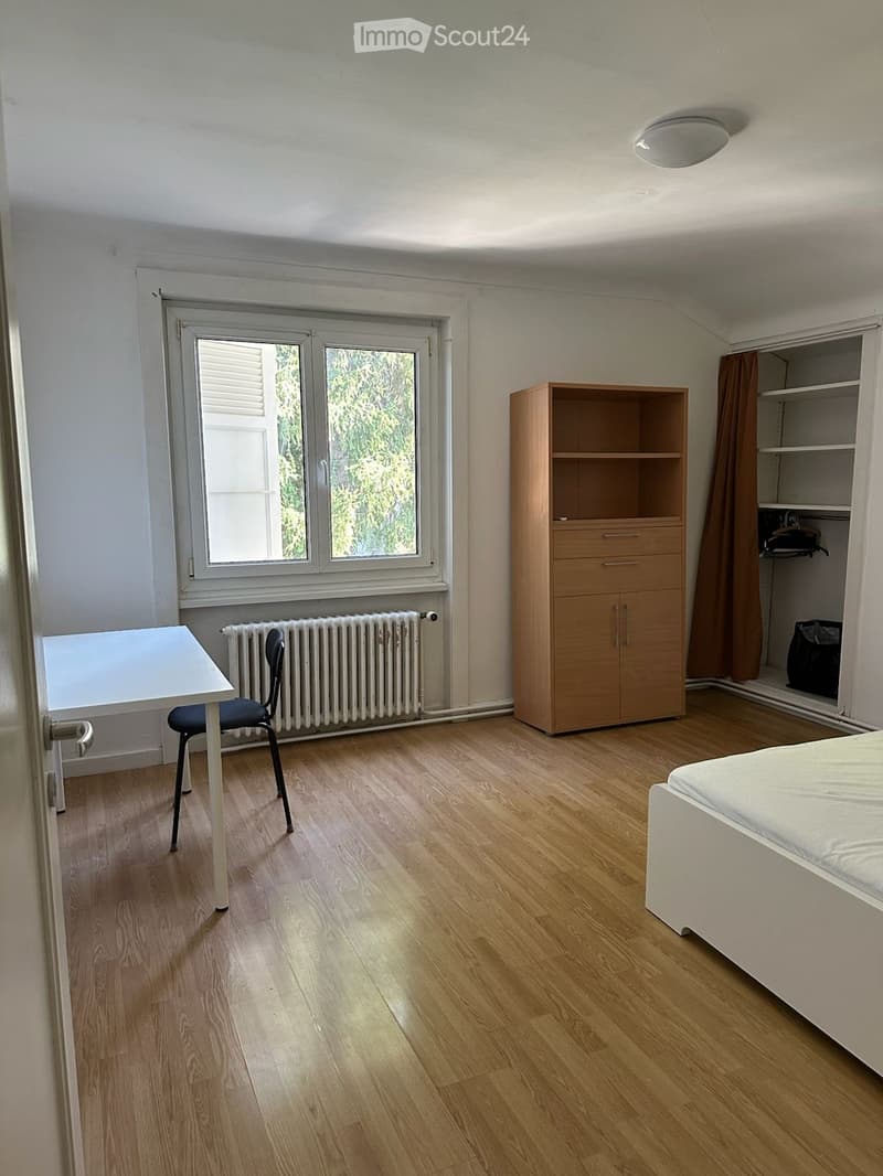 Chambre d'étudiant en colocation (2)