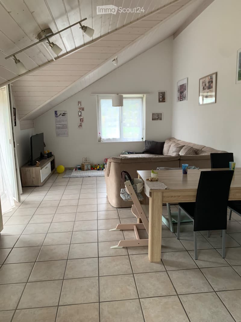 Reprise de bail : appartement lumineux et mansardé (3)