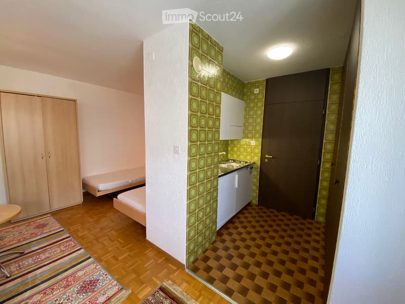 Grand studio meublé à louer de suite à Sierre (4)