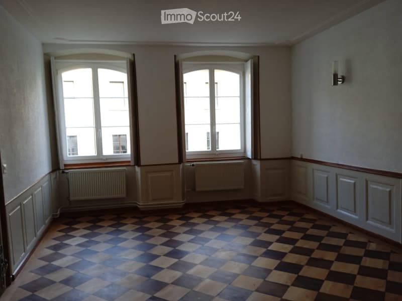 Appartement 4.5 pièces, 3 chambres, salon, cuisine équipée (2)