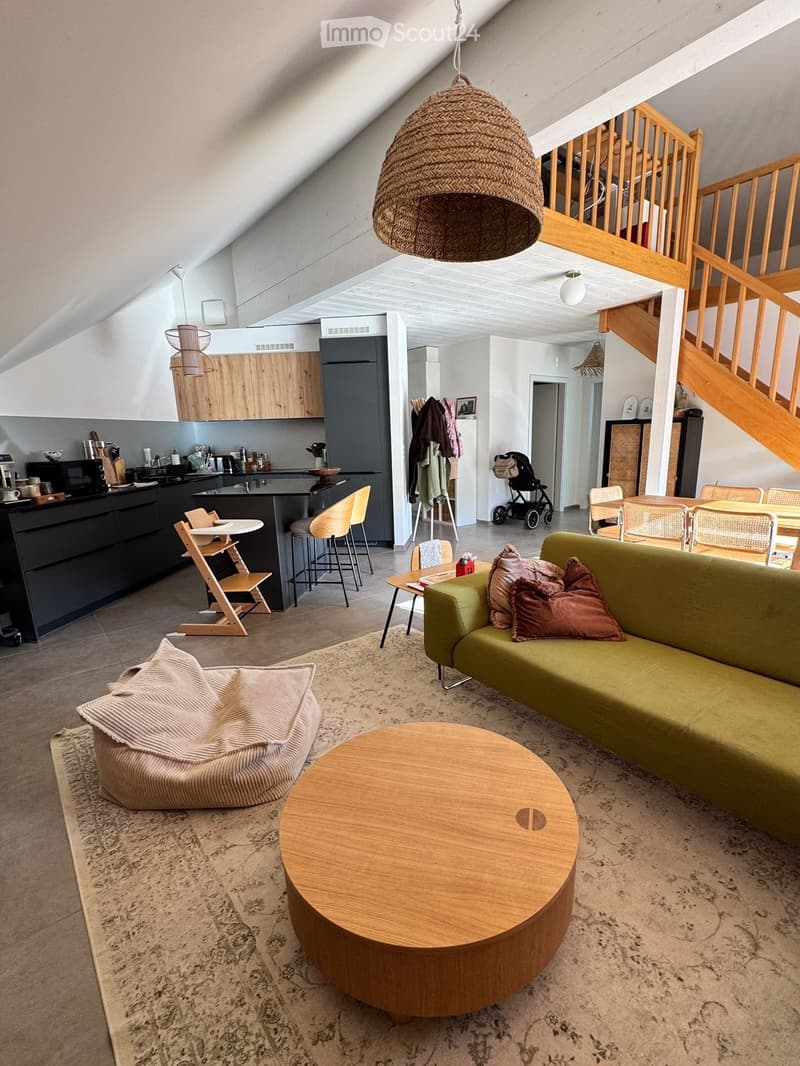 Appartement 3.5 pièces de 120 m² avec mezzanine CHF 1'925 (1)