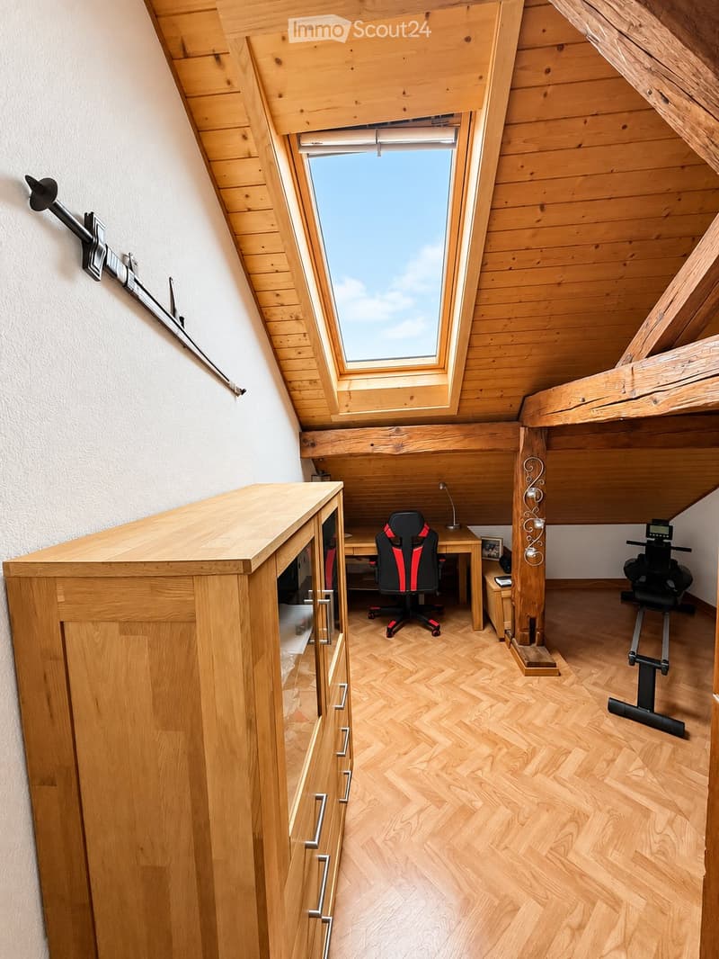 Appartement mansardé 3 pièces env. 90 m² Ropraz (1)