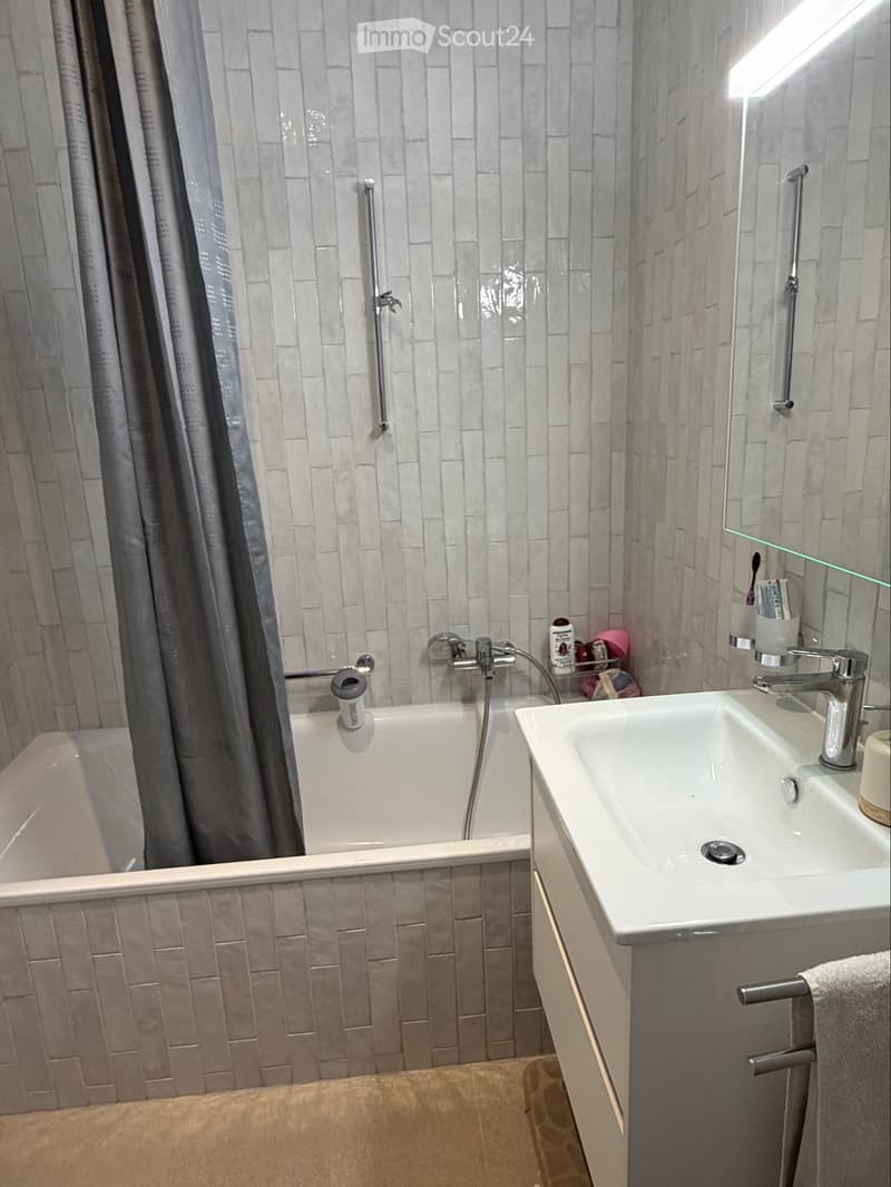 À LOUER  BEL APPARTEMENT 4,5 PIÈCES (5)