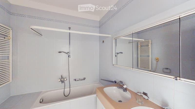 Elegante 3,5-Zimmer-Wohnung (98 m²) in Vitznau (2)