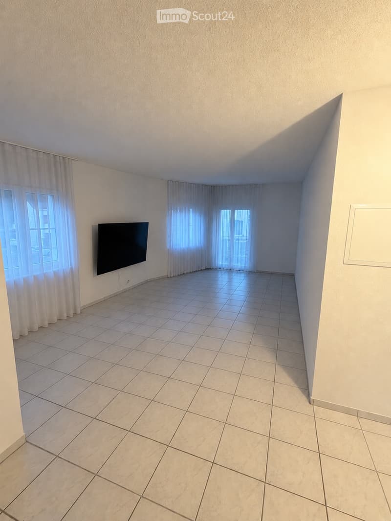 3,5-Zimmer-Wohnung ab sofort zu vermieten. (2)