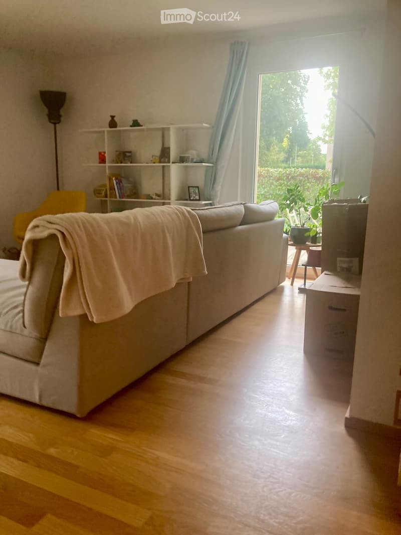 Joli appartement avec magnifique extérieur (3)