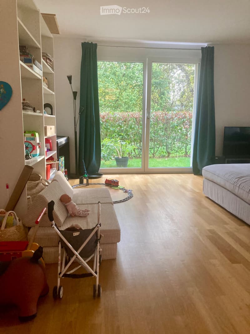 Joli appartement avec magnifique extérieur (2)
