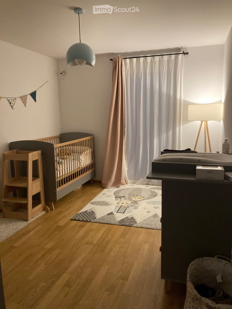 Joli appartement avec magnifique extérieur (4)
