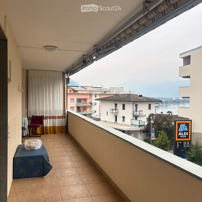 Appartamento 2.5 locali con piscina / Tel. 078 719 49 85 (1)