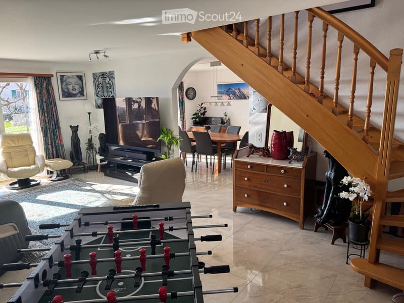 Vue sur le lac et terrasse de 36 m² Proche dAubonne (3)