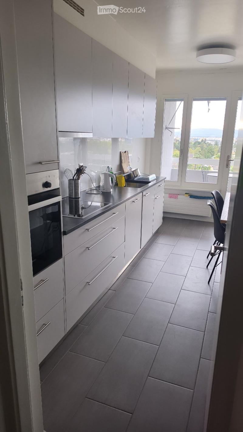Chambre meublée avec balcon / Furnished room with balcony (3)