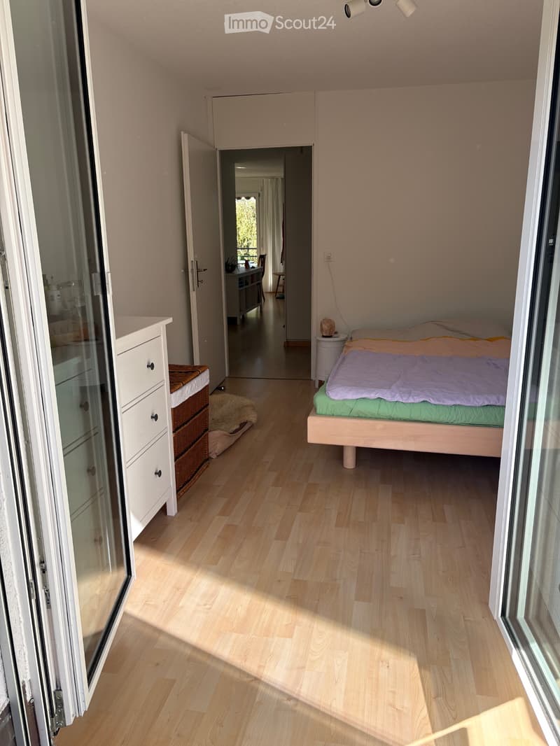 Helle 3.5 Zimmerwohnung mit 2 Balkonen (9)