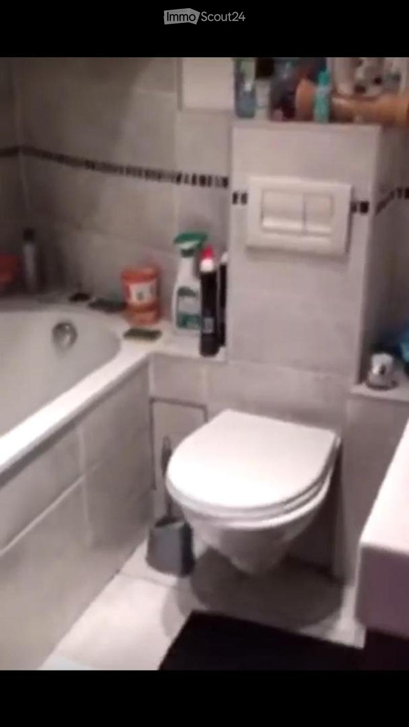 Appartement meublé 1,5 pièce  31 m²  Proche gare  commerces (2)